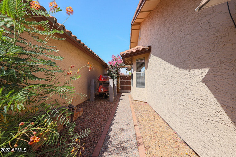 Photo 38 of 38 - 5207 E Half Moon Dr, Phoenix, AZ 85044