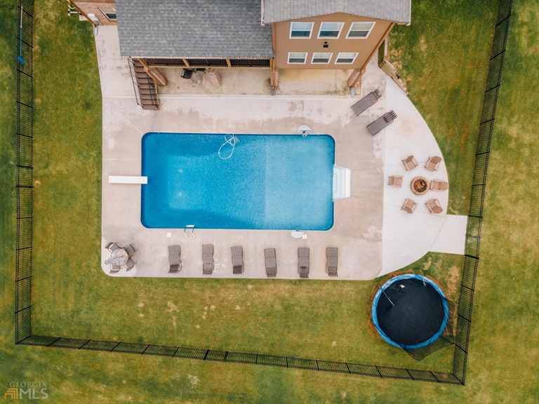 Photo 56 of 58 - 450 Herring Rd, Grayson, GA 30017