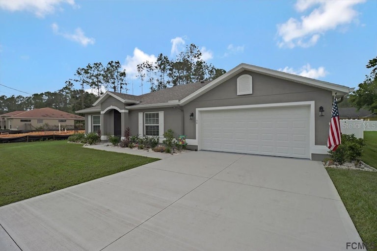 Photo 4 of 40 - 39 Rickenbacker Dr, Palm Coast, FL 32164