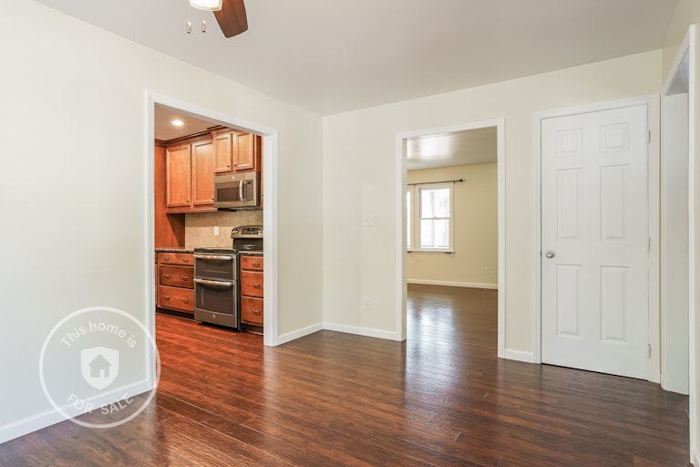 Photo 11 of 25 - 1405 Walking Trl, Fuquay Varina, NC 27526