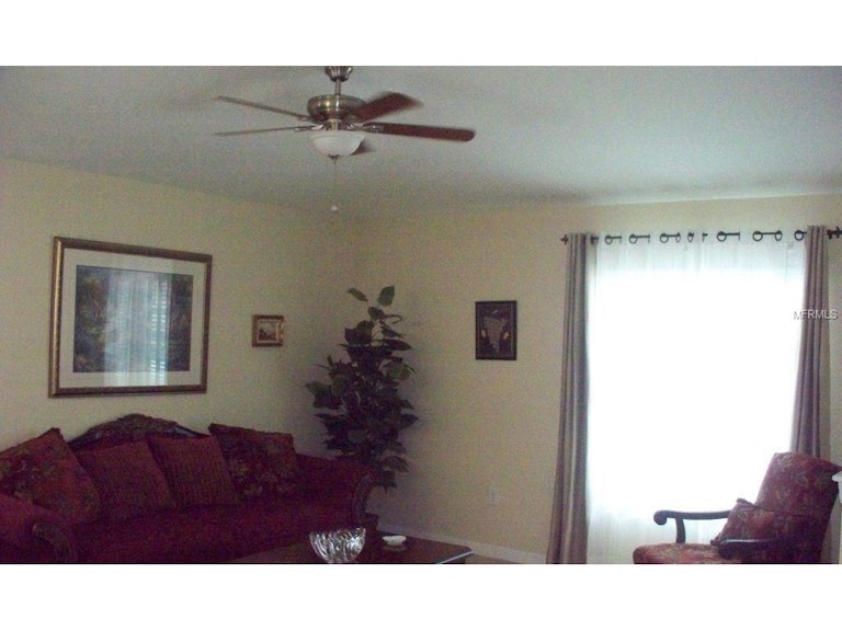 Photo 7 of 25 - 18334 Waydale Loop, Hudson, FL 34667