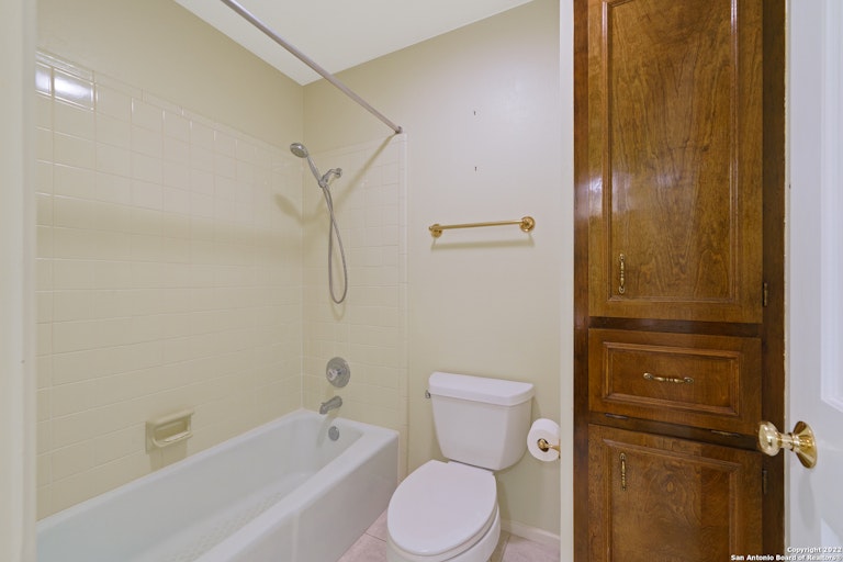 Photo 21 of 29 - 2035 Morning Dove St, San Antonio, TX 78232