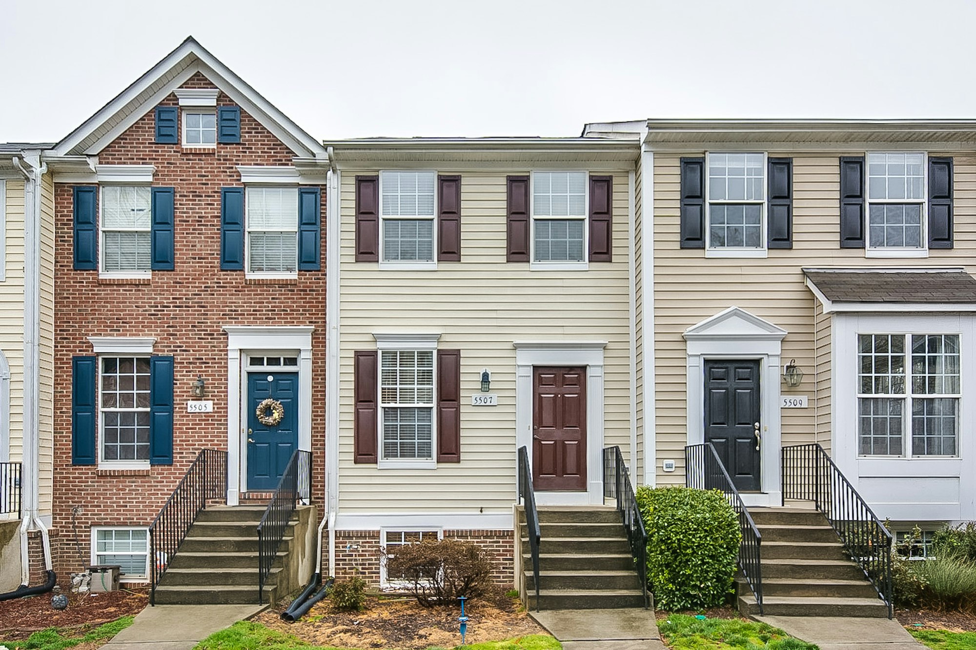 Photo 1 of 15 - 5507 Vista View Ct, Raleigh, NC 27612