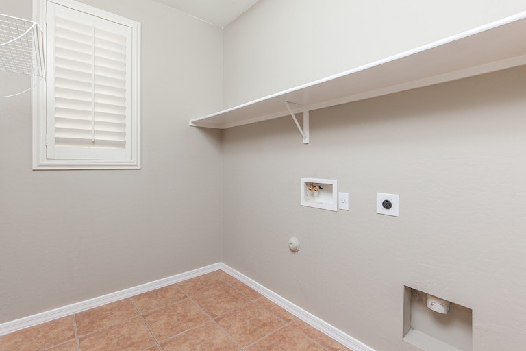 Photo 7 of 25 - 1511 E Birdland Dr, Gilbert, AZ 85297