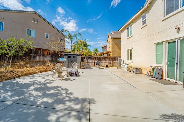 Photo 9 of 36 - 3982 Barbury Palms Way, Perris, CA 92571