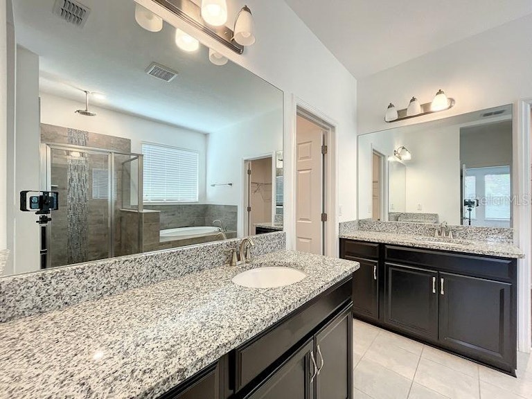 Photo 22 of 37 - 10639 Cardera Dr, Riverview, FL 33578