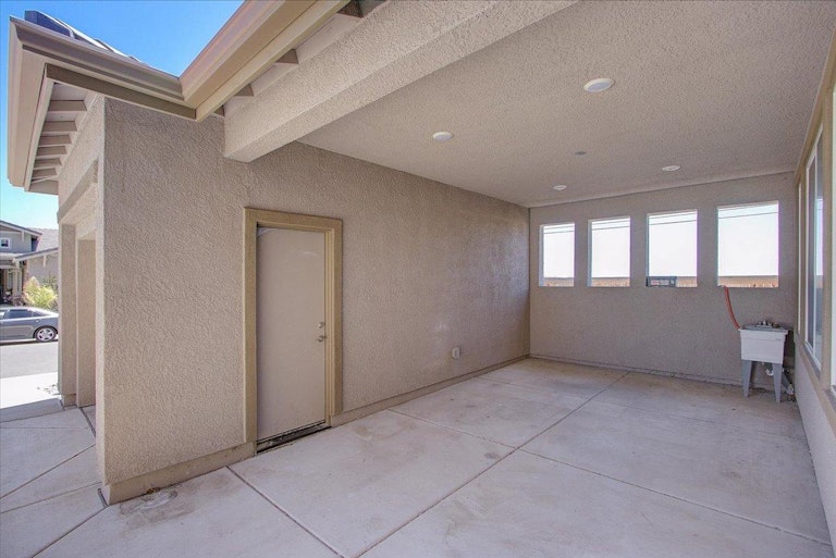 Photo 36 of 43 - 10082 Mud Hen Way, Elk Grove, CA 95757