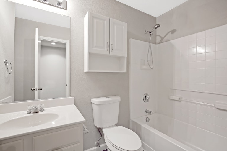 Photo 18 of 29 - 816 San Miguel Trl, Haslet, TX 76052
