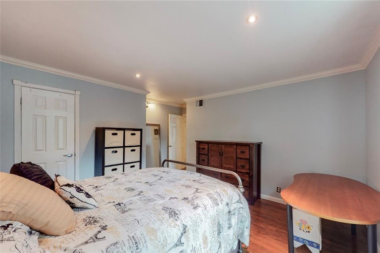 Photo 23 of 28 - 5021 N Hall St, Dallas, TX 75235