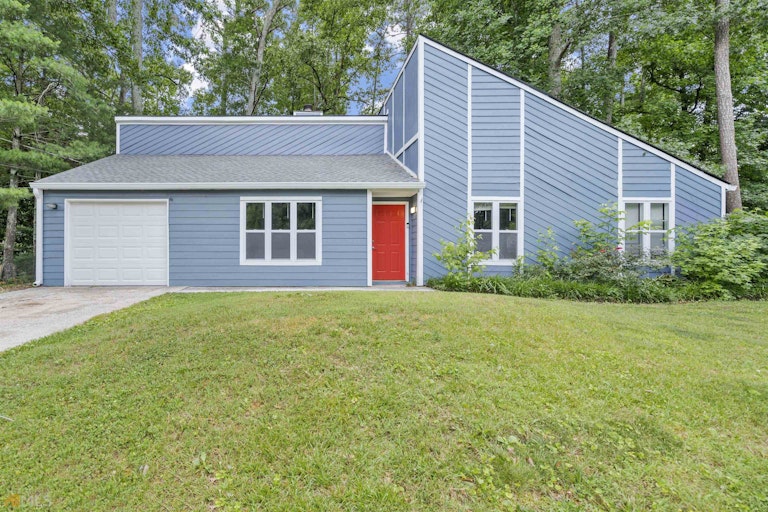Photo 1 of 26 - 46 Hartley Woods Dr NE, Kennesaw, GA 30144