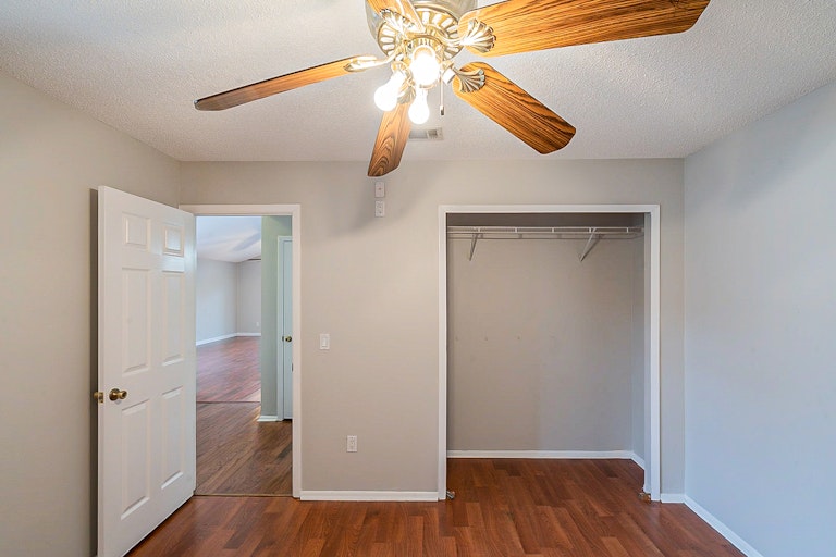 Photo 24 of 29 - 3009 Weymouth Ct, Apopka, FL 32703