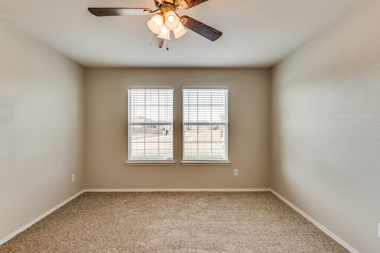 Photo 12 of 29 - 613 Overton Dr, Wylie, TX 75098
