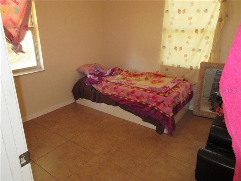 Photo 10 of 10 - 515 Norfolk Cir, Lakeland, FL 33801