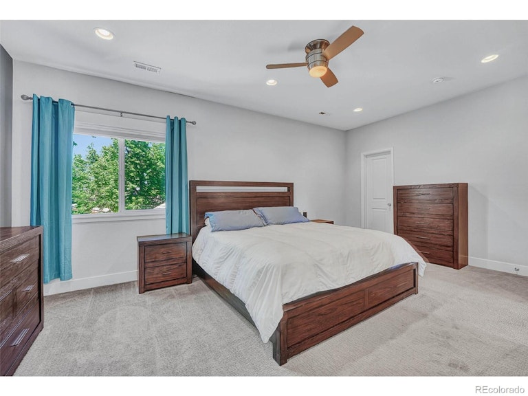 Photo 17 of 40 - 2039 S Gilpin St, Denver, CO 80210
