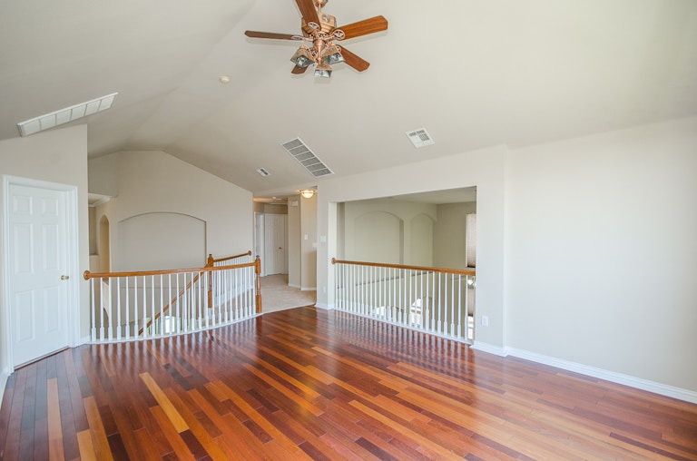 Photo 18 of 43 - 9714 Pinehurst Dr, Rowlett, TX 75089