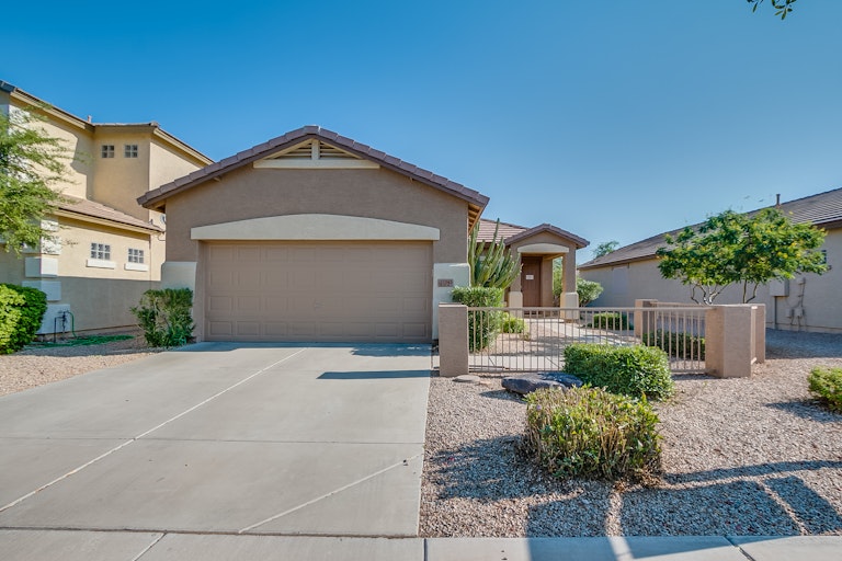 Photo 1 of 25 - 21042 E Desert Hills Cir, Queen Creek, AZ 85142
