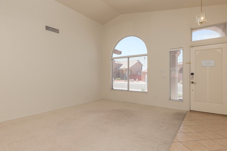 Photo 11 of 20 - 4230 W Escuda Dr, Glendale, AZ 85308