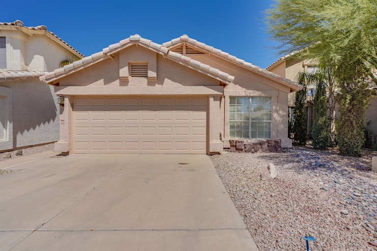 Photo 2 of 19 - 4558 W Joshua Blvd, Chandler, AZ 85226