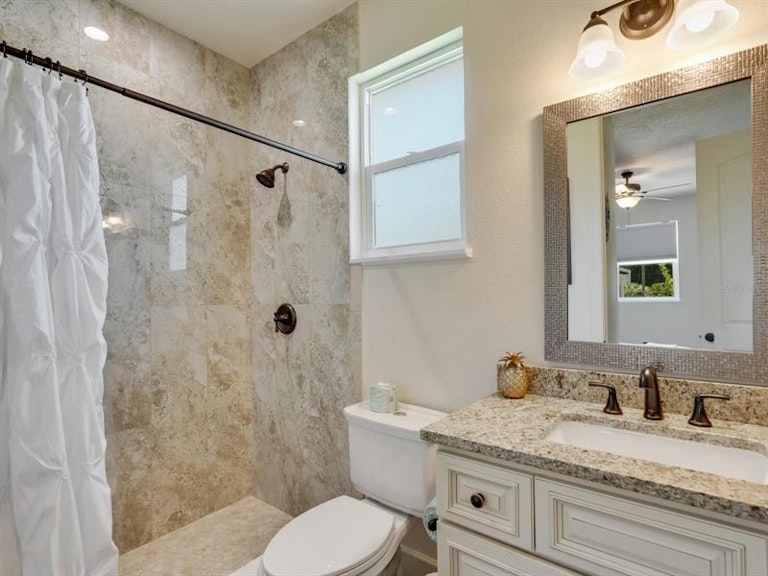 Photo 36 of 69 - 635 N Osprey Ave, Sarasota, FL 34236