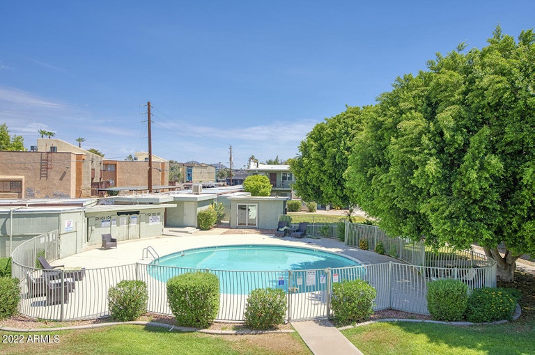Photo 15 of 15 - 1702 W Tuckey Ln #217, Phoenix, AZ 85015