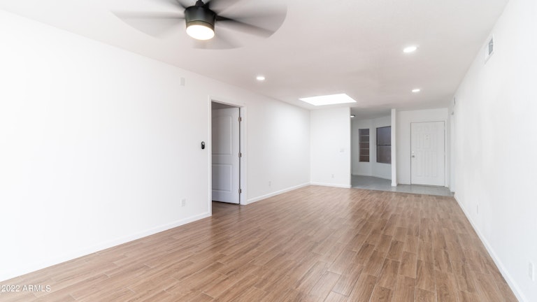 Photo 10 of 26 - 2422 E Villa Maria Dr, Phoenix, AZ 85032