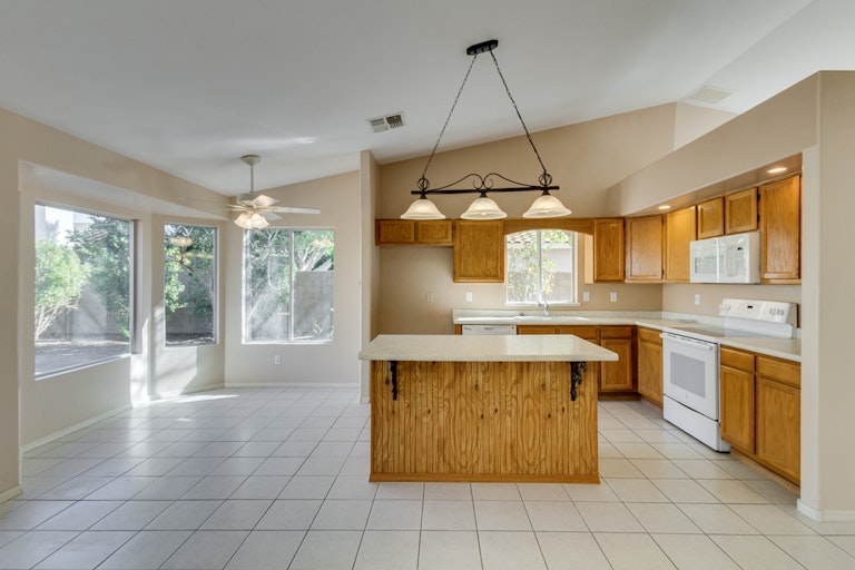 Photo 3 of 30 - 4736 E Encanto St, Mesa, AZ 85205