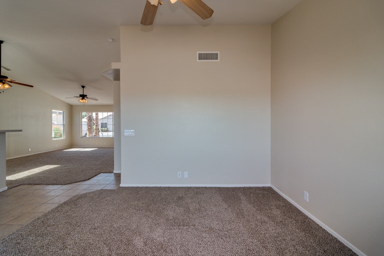 Photo 13 of 30 - 8015 W Citrus Way, Glendale, AZ 85303