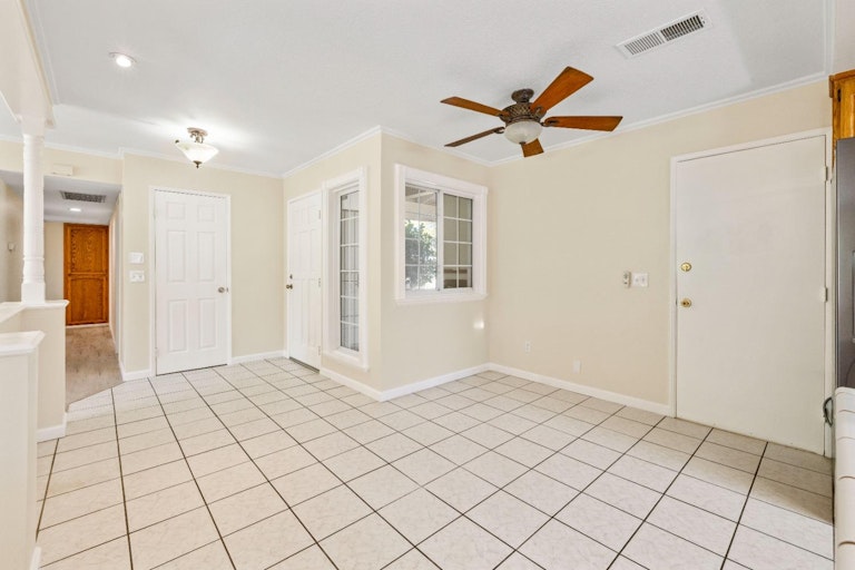 Photo 11 of 32 - 7446 Northlea Way, Citrus Heights, CA 95610