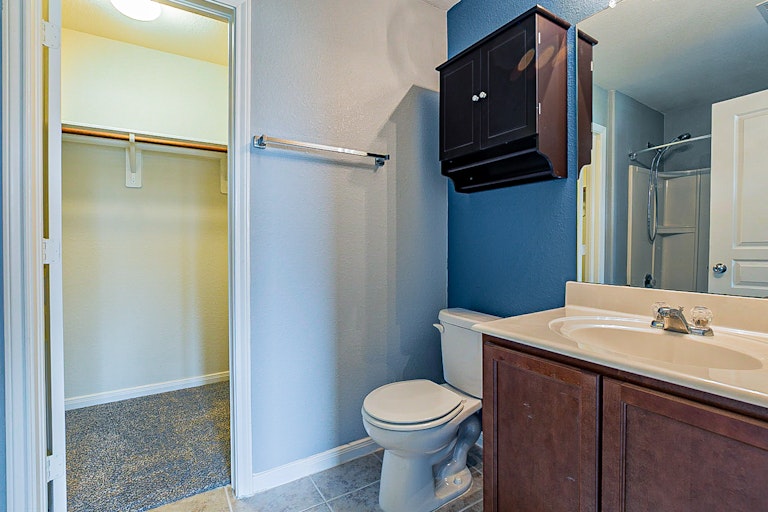 Photo 19 of 22 - 923 Salado Slough Ln, Rosenberg, TX 77471