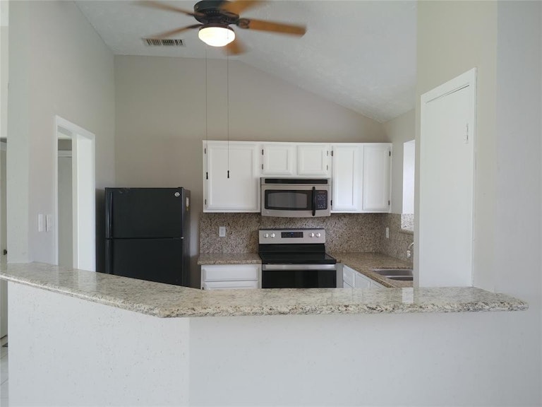 Photo 10 of 18 - 2519 Ironclad Dr, League City, TX 77573