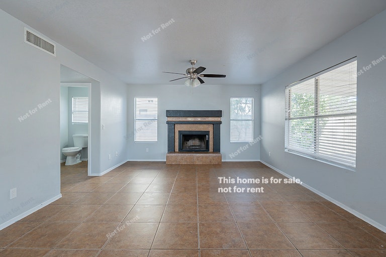 Photo 5 of 35 - 6273 N 90th Dr, Glendale, AZ 85305