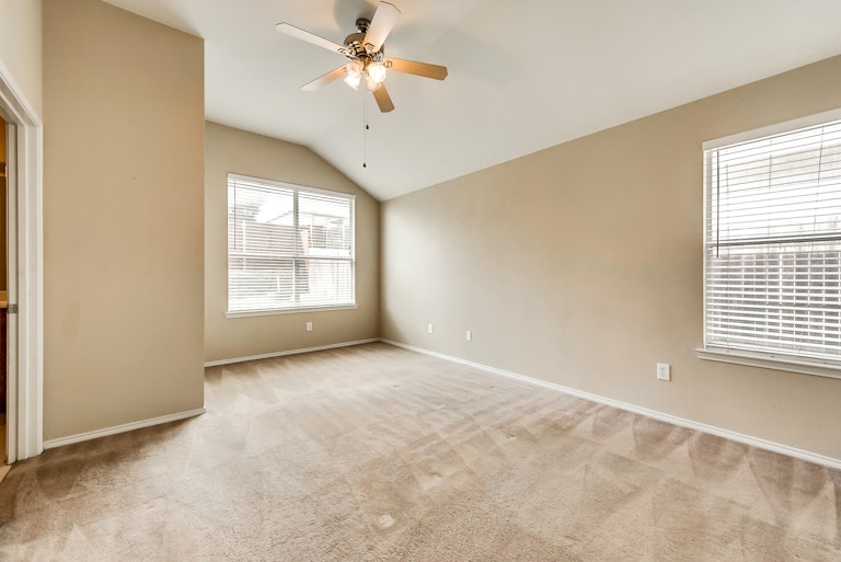 Photo 14 of 26 - 9833 Autumn Sage Dr, Fort Worth, TX 76108