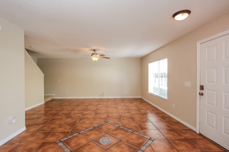 Photo 8 of 25 - 12917 Jessup Watch Pl, Riverview, FL 33579