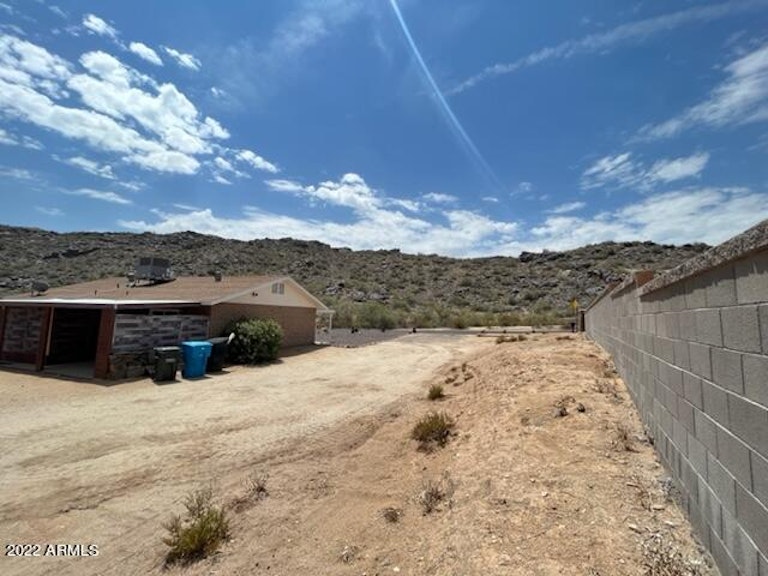 Photo 25 of 30 - 2440 E Valley View Dr, Phoenix, AZ 85042