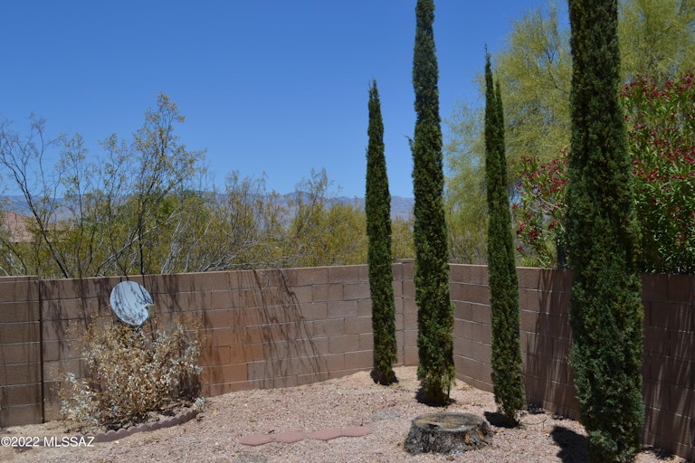 Photo 9 of 45 - 800 S Roundtail Pl, Tucson, AZ 85748