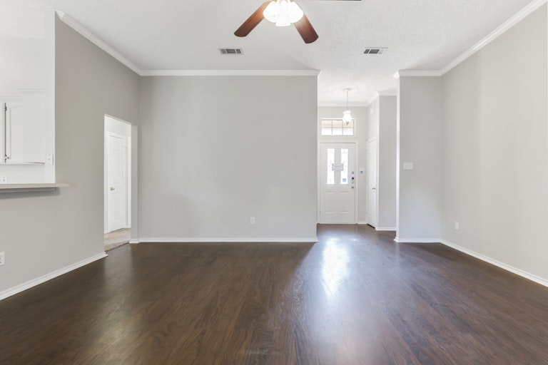 Photo 2 of 25 - 7428 Amber Dr, Watauga, TX 76148