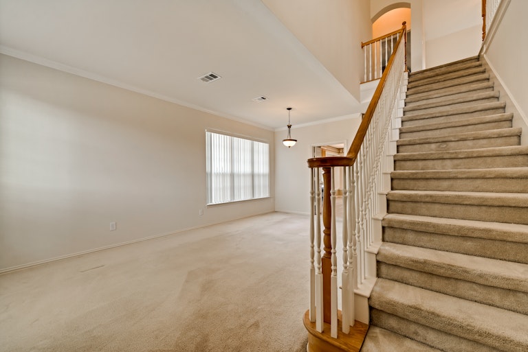 Photo 12 of 27 - 2104 Stuttgart Dr, Frisco, TX 75033