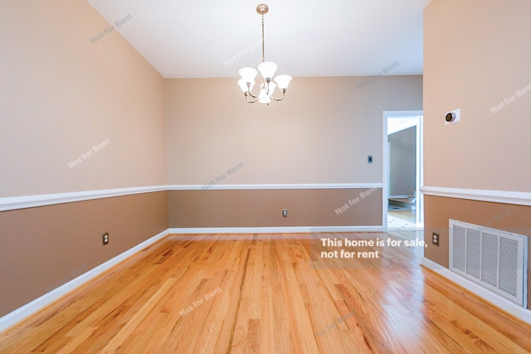 Photo 10 of 19 - 4113 Settlement Dr, Durham, NC 27713
