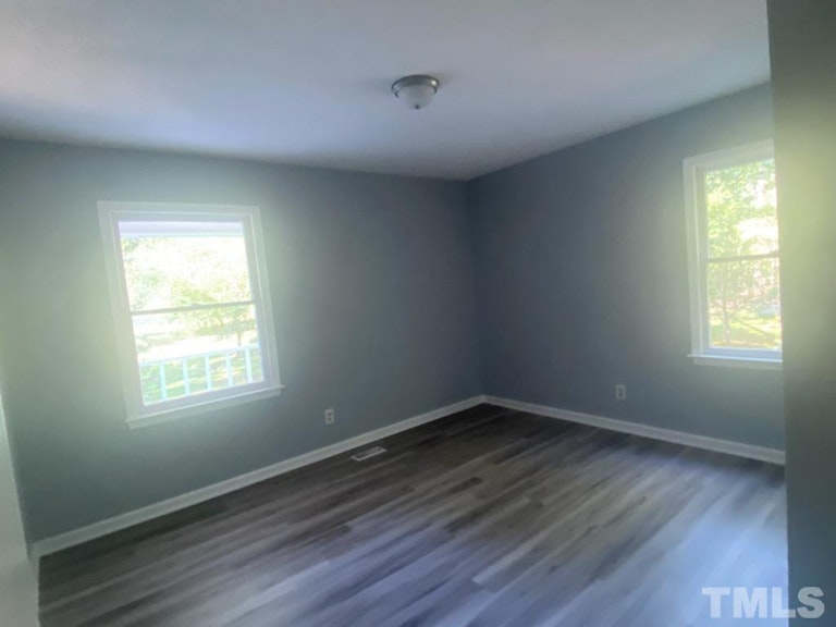 Photo 7 of 7 - 1002 Meadowbrook Dr, Garner, NC 27529