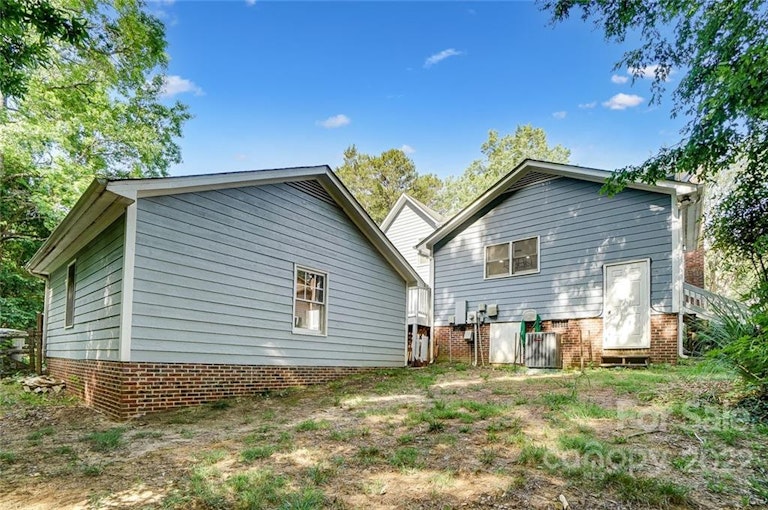 Photo 38 of 46 - 6538 Dougherty Dr, Charlotte, NC 28213