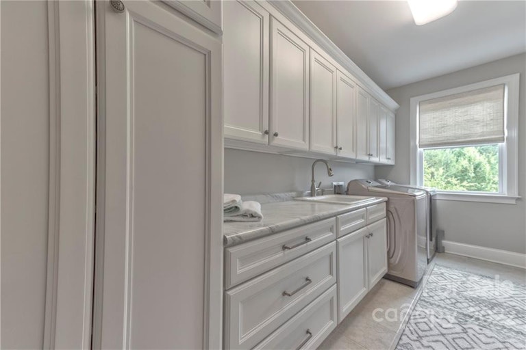 Photo 36 of 48 - 509 Lacebark Elm Ct, Matthews, NC 28104