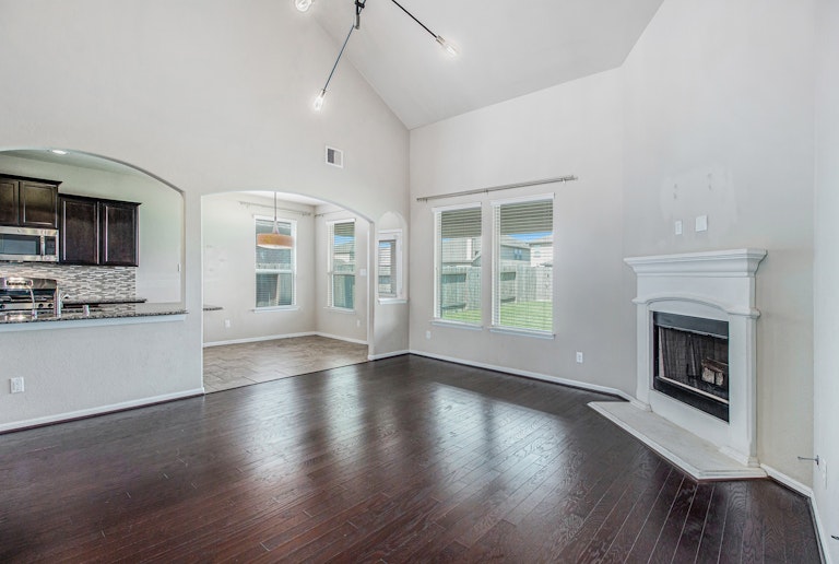 Photo 5 of 18 - 11531 Slick Rock Dr, Richmond, TX 77406