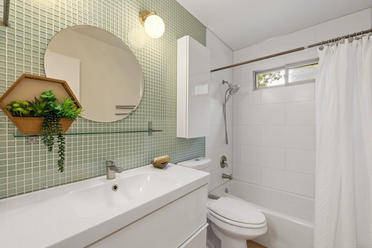 Photo 19 of 26 - 12904 Trailwood Rd, Austin, TX 78727