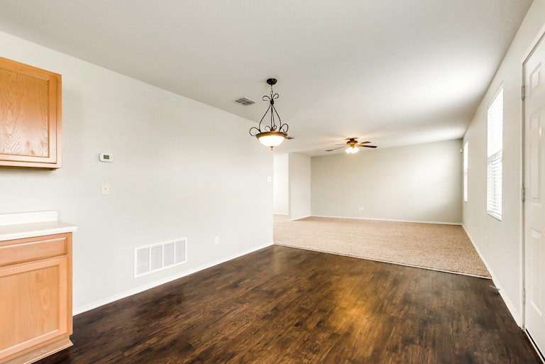 Photo 11 of 26 - 9212 Troy Dr, Fort Worth, TX 76123