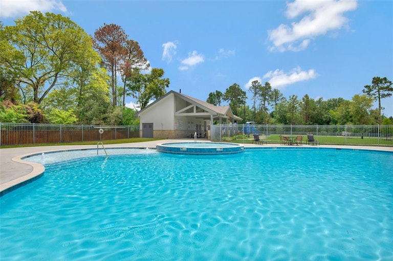 Photo 10 of 22 - 2134 Royal Ann Way, Tomball, TX 77375
