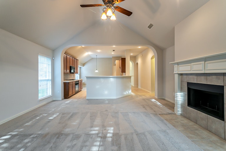Photo 9 of 26 - 3609 Sutters Way, Flower Mound, TX 75022