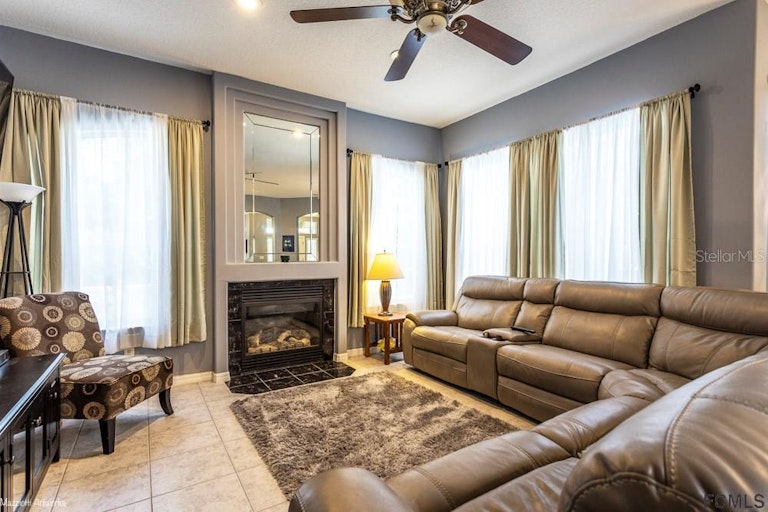 Photo 14 of 29 - 47 Kashmir Trl, Palm Coast, FL 32164