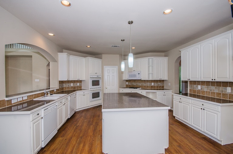 Photo 8 of 43 - 9714 Pinehurst Dr, Rowlett, TX 75089