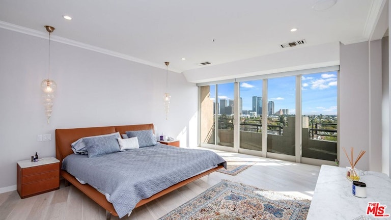 Photo 17 of 26 - 10580 Wilshire Blvd #7SW, Los Angeles, CA 90024