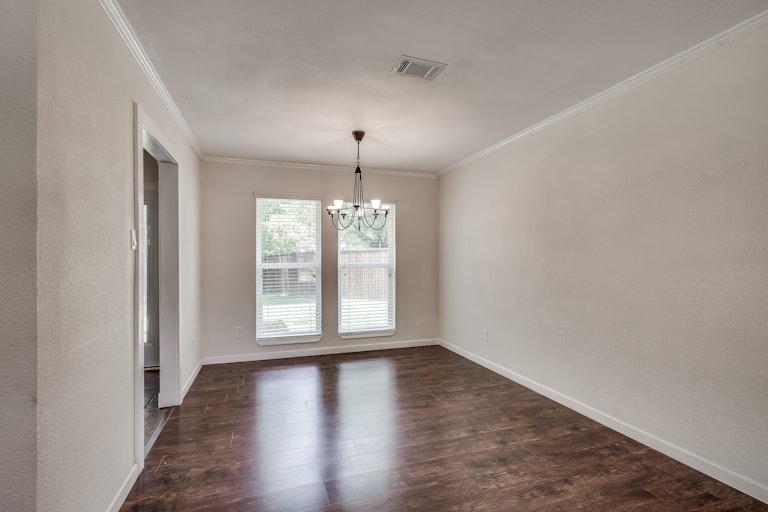 Photo 10 of 32 - 207 Cherrybark Dr, Coppell, TX 75019